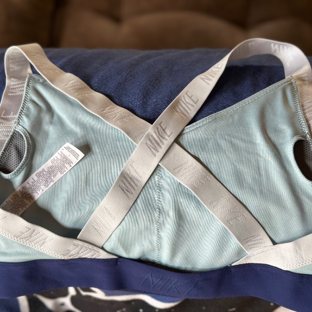 Sports bra